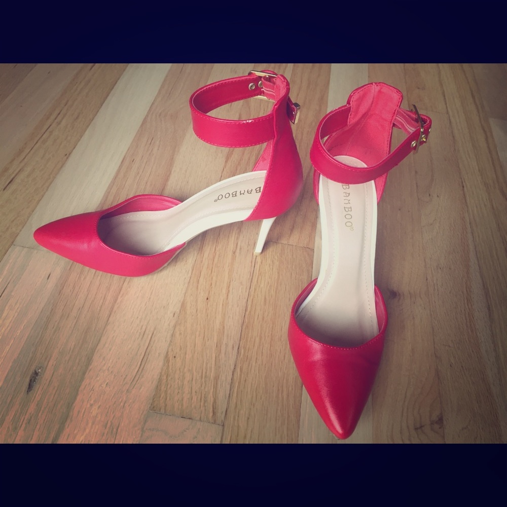 Bamboo Red and White Heel